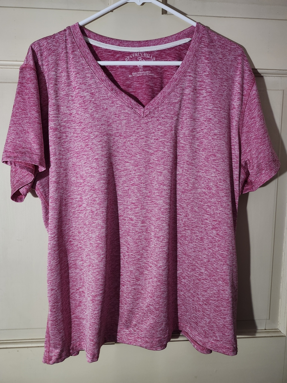Beverly Hills Polo Club Womens Heathered Raspberry V-Neck Short Sleeve Tee